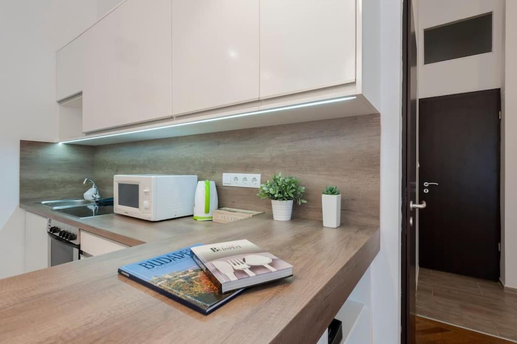 Szent Istvan Ter 4 Next To Basilica A 1 Bedroom Budapest Exterior foto