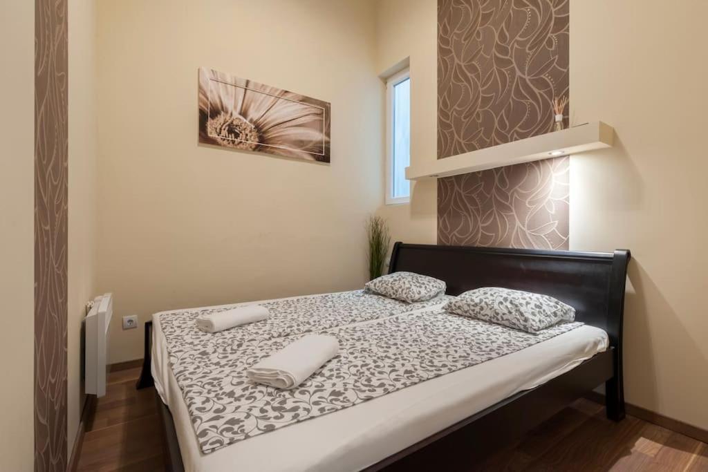 Szent Istvan Ter 4 Next To Basilica A 1 Bedroom Budapest Exterior foto